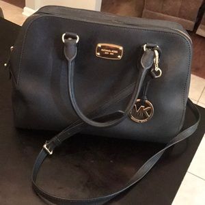 Micheal Kors purse